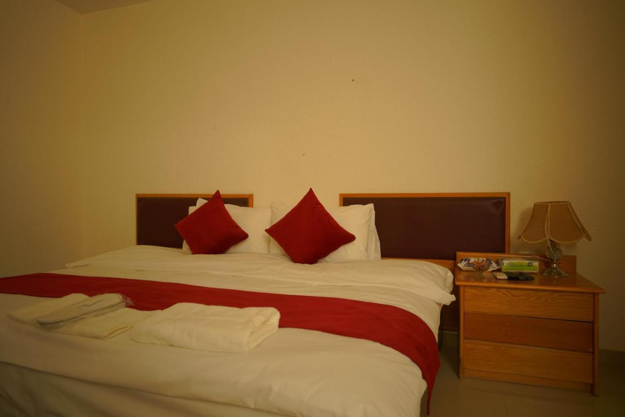 Petra Home Hotel Wadi Musa Exterior photo